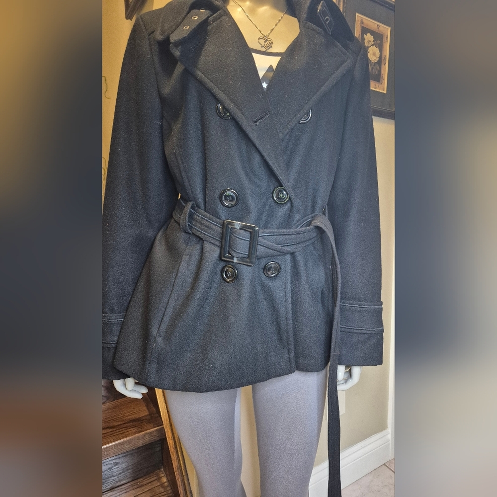 Elegant Black Double-Breasted Women's Coat